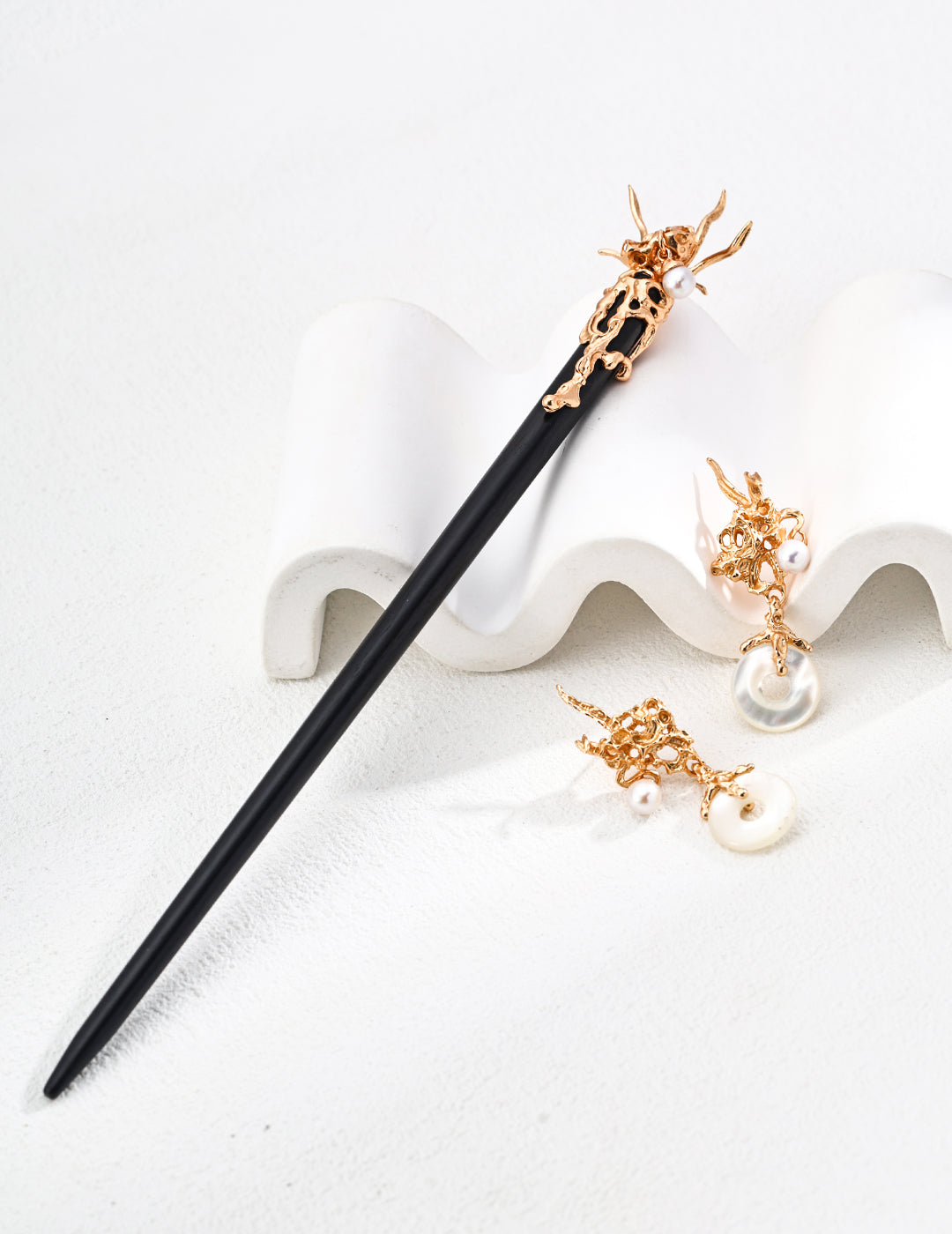 Natural mother-of-pearl earrings