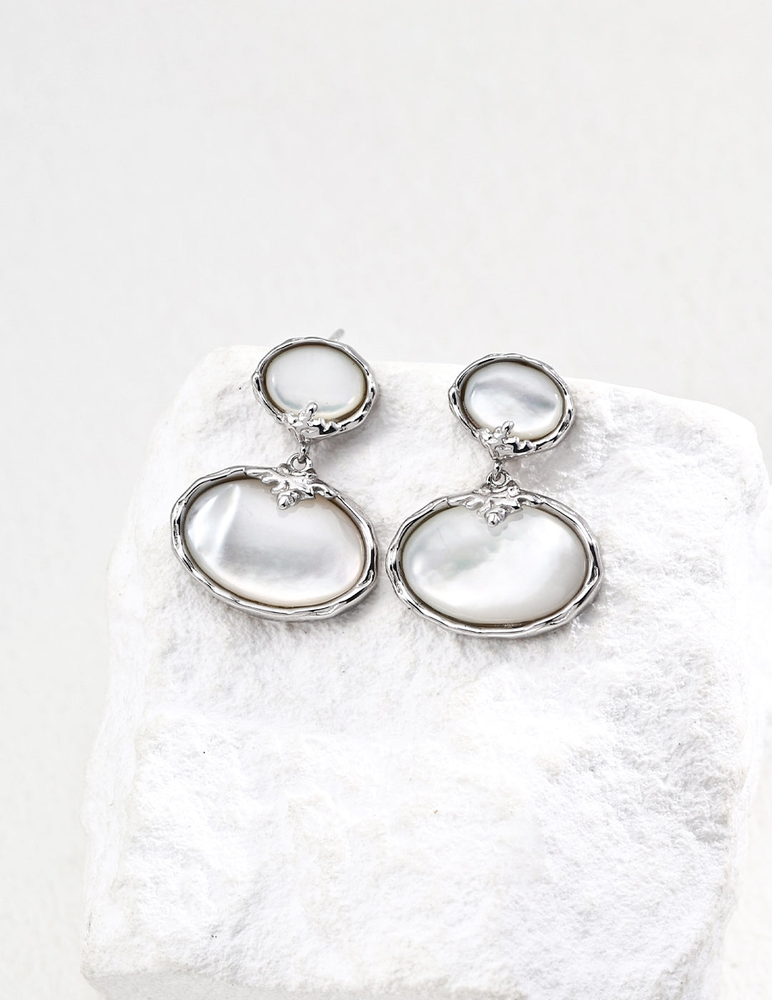 S925 Silver Antique Mother-of-Pearl Earrings